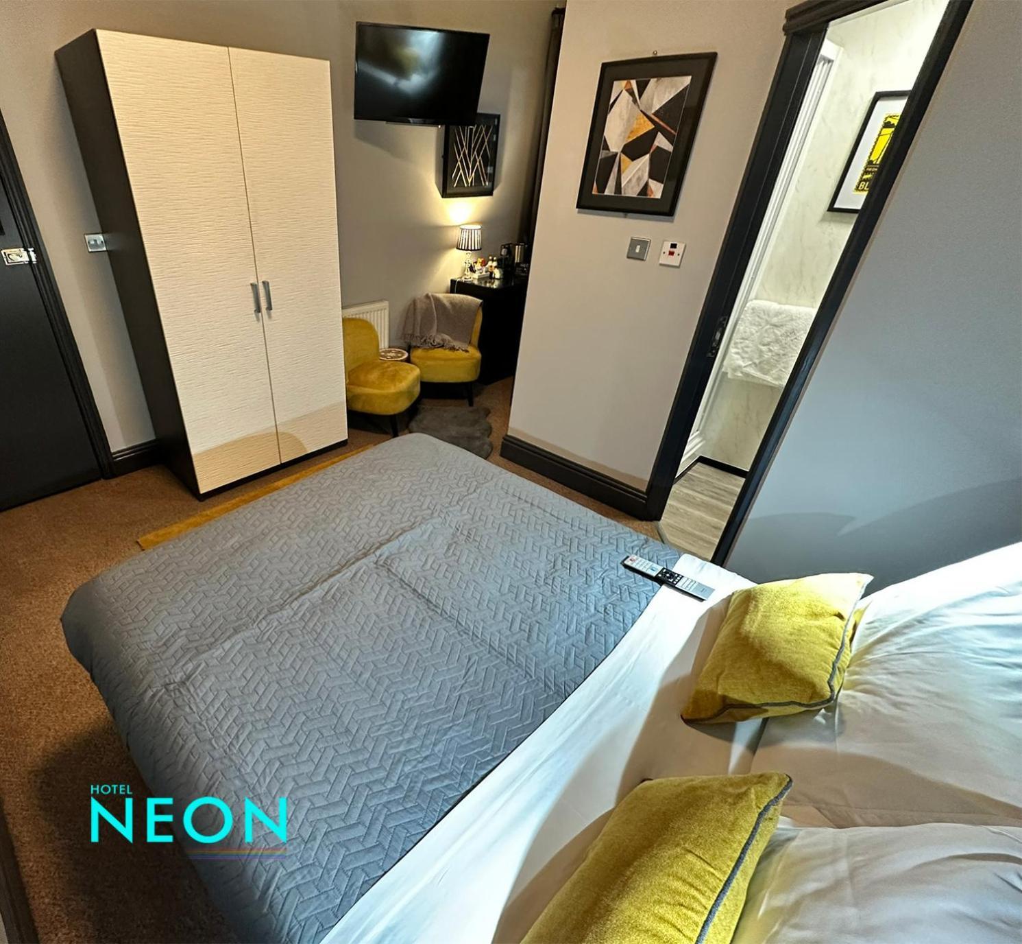 Hotel Neon Blackpool Bilik gambar