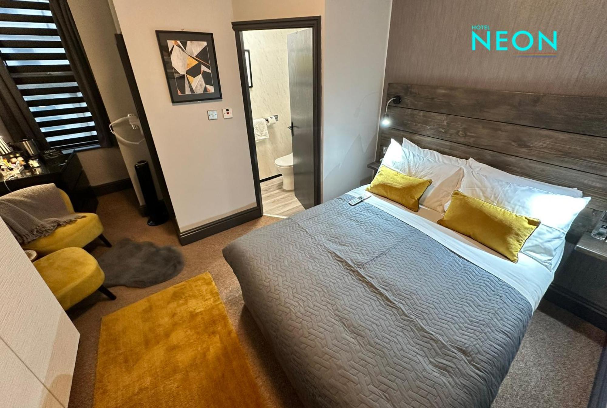 Hotel Neon Blackpool Bilik gambar